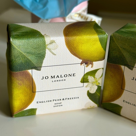 NEW Jo Malone English Pear & Freesia Soap 100g - Picture 2 of 5